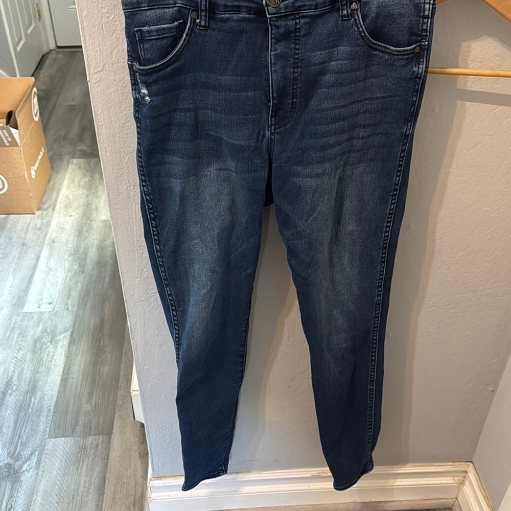 WoMen's Blue Jeans